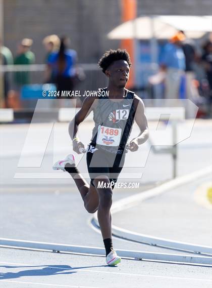 Thumbnail 1 in UF Relays (Saturday - 4 x 800 Meter Heat 1) photogallery.
