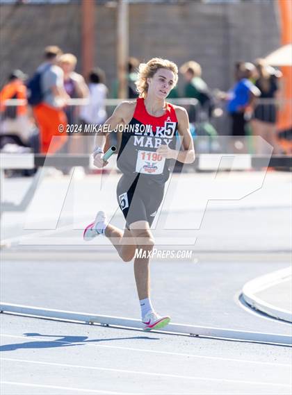 Thumbnail 2 in UF Relays (Saturday - 4 x 800 Meter Heat 1) photogallery.
