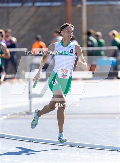 Thumbnail 3 in UF Relays (Saturday - 4 x 800 Meter Heat 1) photogallery.