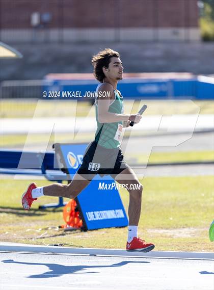Thumbnail 2 in UF Relays (Saturday - 4 x 800 Meter Heat 1) photogallery.