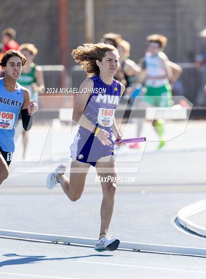 Thumbnail 3 in UF Relays (Saturday - 4 x 800 Meter Heat 1) photogallery.