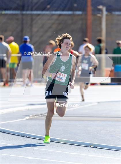 Thumbnail 1 in UF Relays (Saturday - 4 x 800 Meter Heat 1) photogallery.