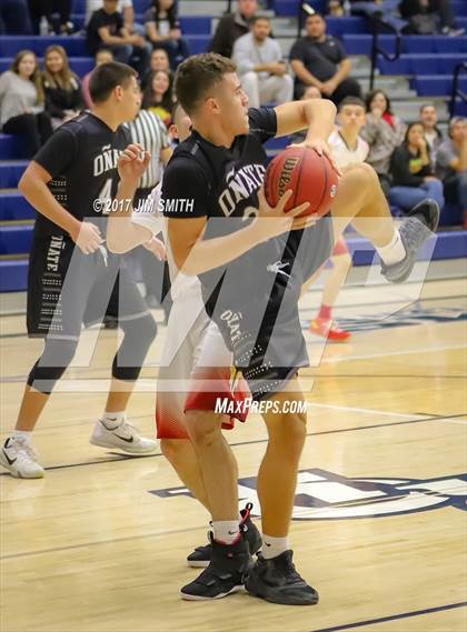 Thumbnail 2 in Onate vs. Espanola Valley (Jalene Berger Allstate Holiday Hoops Classic) photogallery.
