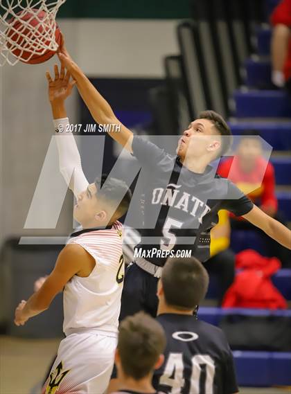 Thumbnail 2 in Onate vs. Espanola Valley (Jalene Berger Allstate Holiday Hoops Classic) photogallery.