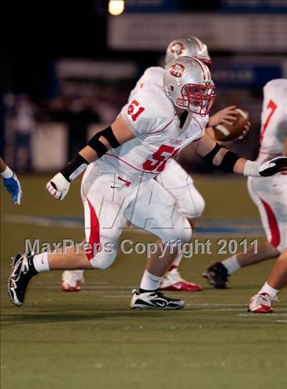 Thumbnail 1 in Highlands vs. Dixie Heights (KHSAA Class 5A Commonwealth Gridiron Bowl) photogallery.