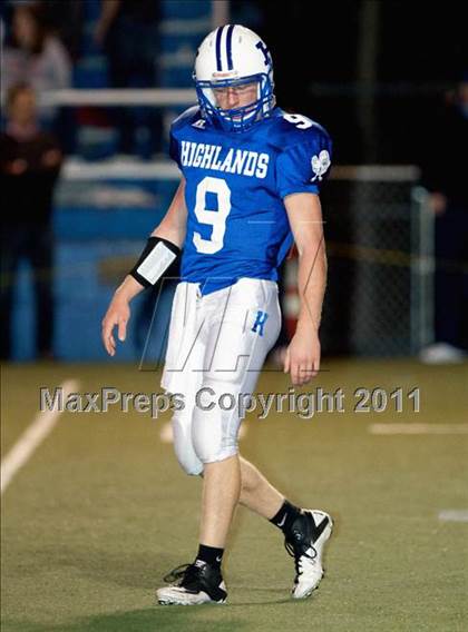 Thumbnail 1 in Highlands vs. Dixie Heights (KHSAA Class 5A Commonwealth Gridiron Bowl) photogallery.