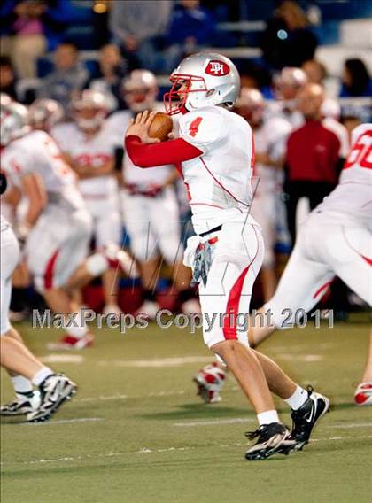 Thumbnail 3 in Highlands vs. Dixie Heights (KHSAA Class 5A Commonwealth Gridiron Bowl) photogallery.