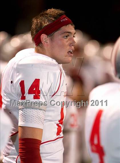 Thumbnail 3 in Highlands vs. Dixie Heights (KHSAA Class 5A Commonwealth Gridiron Bowl) photogallery.