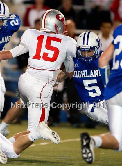Thumbnail 3 in Highlands vs. Dixie Heights (KHSAA Class 5A Commonwealth Gridiron Bowl) photogallery.