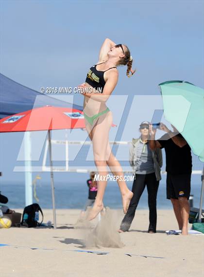 Thumbnail 3 in Mira Costa vs. Palisades (IBVL Competition) photogallery.