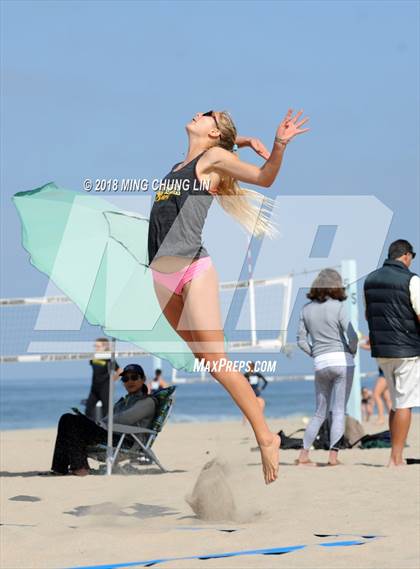 Thumbnail 2 in Mira Costa vs. Palisades (IBVL Competition) photogallery.