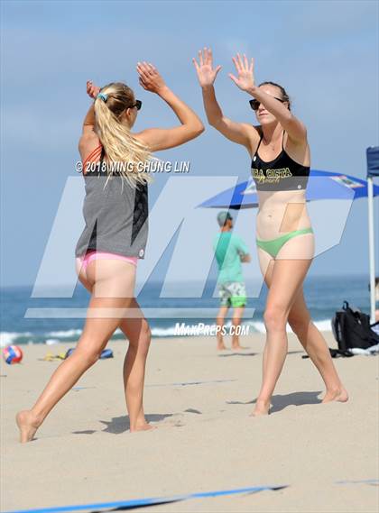 Thumbnail 1 in Mira Costa vs. Palisades (IBVL Competition) photogallery.