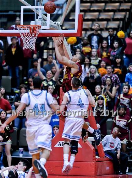 Thumbnail 3 in Tulare Union vs. Clovis North (CIF CS D2 Final) photogallery.