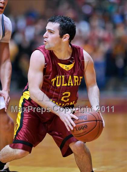 Thumbnail 3 in Tulare Union vs. Clovis North (CIF CS D2 Final) photogallery.