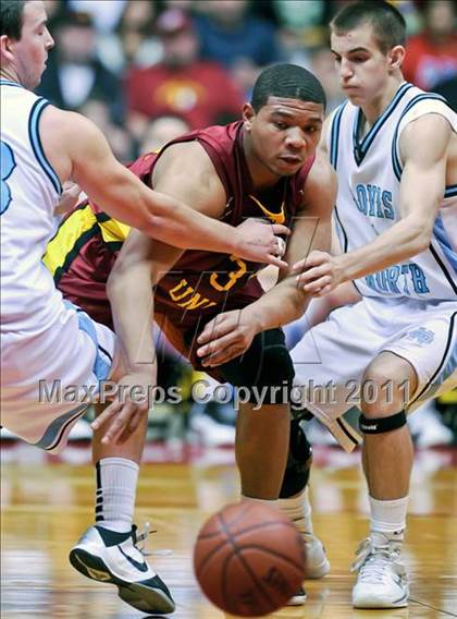 Thumbnail 3 in Tulare Union vs. Clovis North (CIF CS D2 Final) photogallery.