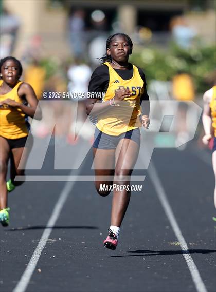 Thumbnail 1 in Independence Track Meet photogallery.