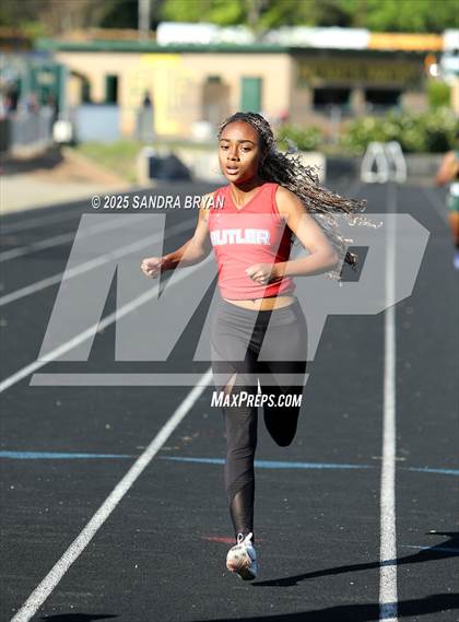 Thumbnail 3 in Independence Track Meet photogallery.
