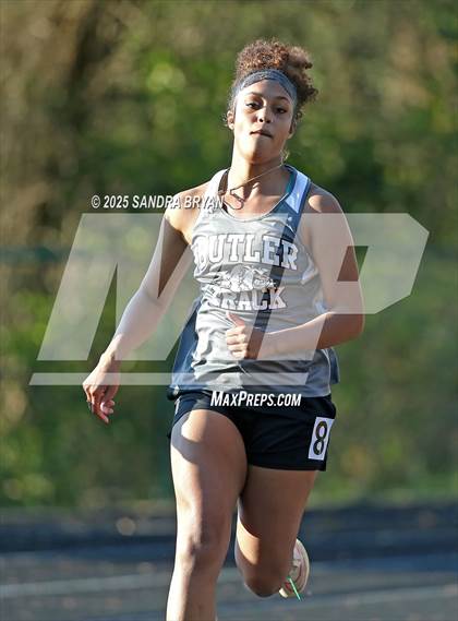 Thumbnail 2 in Independence Track Meet photogallery.