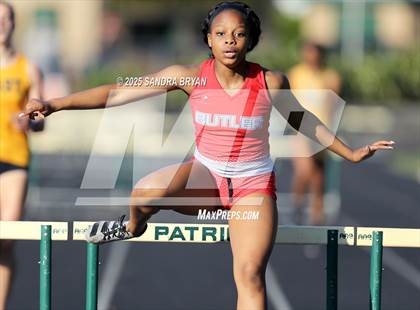 Thumbnail 2 in Independence Track Meet photogallery.
