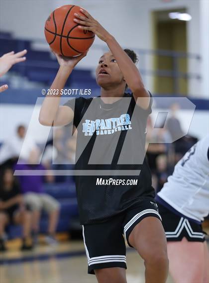 Thumbnail 3 in Teays Valley vs Hilliard Darby (Scrimmage) photogallery.