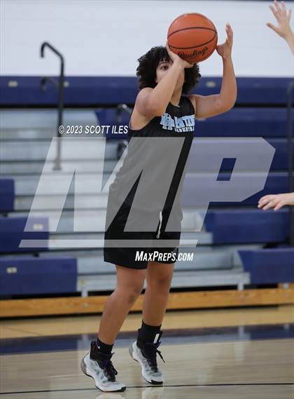 Thumbnail 3 in Teays Valley vs Hilliard Darby (Scrimmage) photogallery.