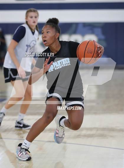 Thumbnail 1 in Teays Valley vs Hilliard Darby (Scrimmage) photogallery.
