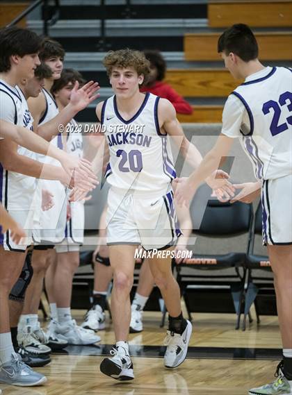Thumbnail 3 in Jackson vs. Woodward photogallery.