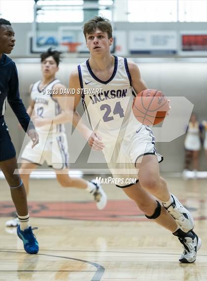 Thumbnail 2 in Jackson vs. Woodward photogallery.