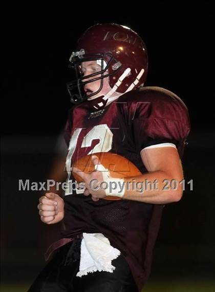 Thumbnail 2 in Mayville @ Omro photogallery.