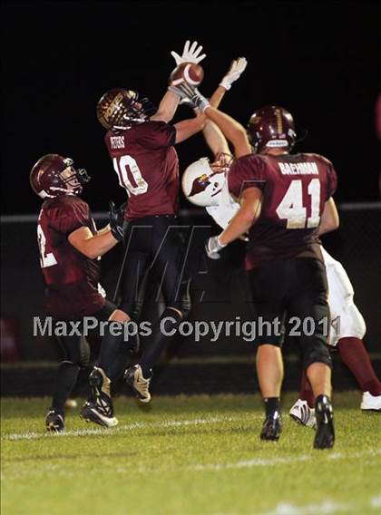 Thumbnail 3 in Mayville @ Omro photogallery.