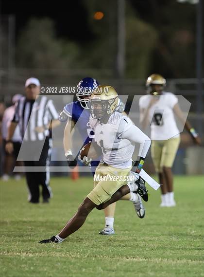 Thumbnail 3 in Mater Dei Catholic @ Central photogallery.