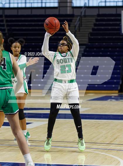 Thumbnail 3 in Fort Wayne South Side vs. Concord (PSM Holiday Shootout) photogallery.