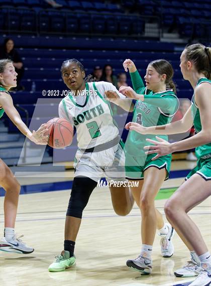 Thumbnail 3 in Fort Wayne South Side vs. Concord (PSM Holiday Shootout) photogallery.