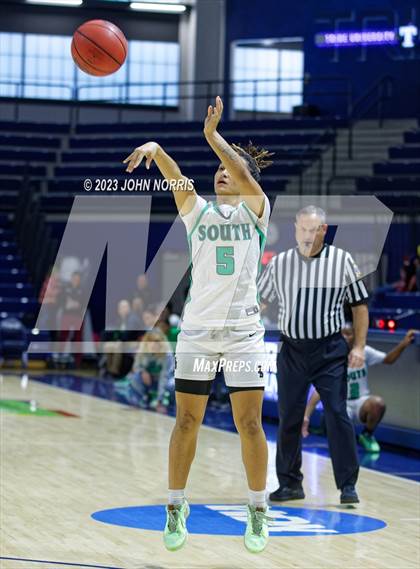 Thumbnail 1 in Fort Wayne South Side vs. Concord (PSM Holiday Shootout) photogallery.
