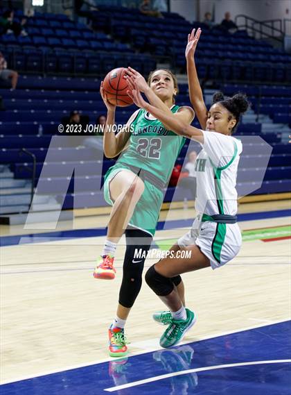 Thumbnail 3 in Fort Wayne South Side vs. Concord (PSM Holiday Shootout) photogallery.