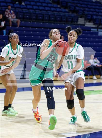 Thumbnail 1 in Fort Wayne South Side vs. Concord (PSM Holiday Shootout) photogallery.