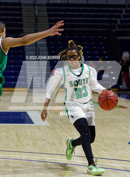 Thumbnail 2 in Fort Wayne South Side vs. Concord (PSM Holiday Shootout) photogallery.