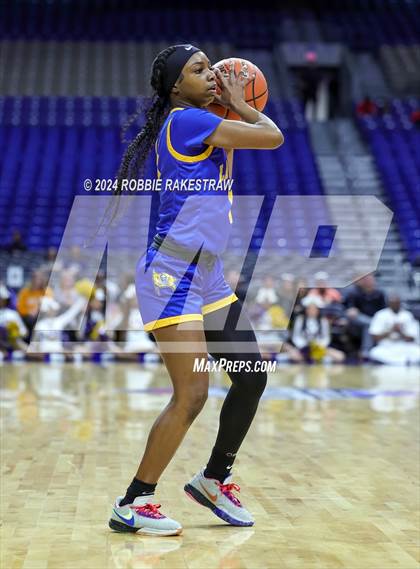 Thumbnail 3 in Lincoln vs. La Vega (UIL 4A Basketball Semifinal) photogallery.