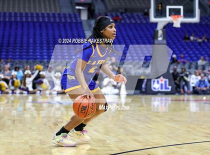 Thumbnail 1 in Lincoln vs. La Vega (UIL 4A Basketball Semifinal) photogallery.
