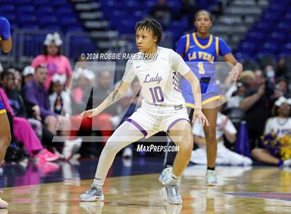 Thumbnail 1 in Lincoln vs. La Vega (UIL 4A Basketball Semifinal) photogallery.