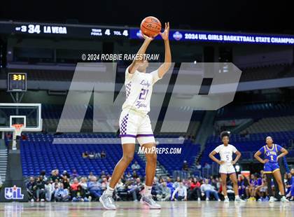 Thumbnail 1 in Lincoln vs. La Vega (UIL 4A Basketball Semifinal) photogallery.