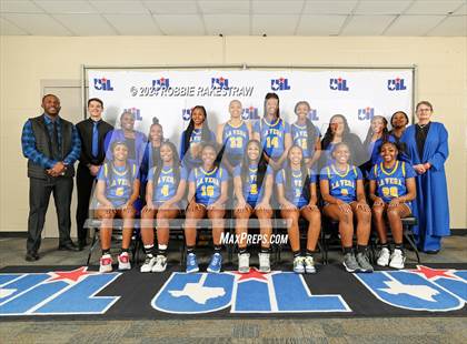 Thumbnail 2 in Lincoln vs. La Vega (UIL 4A Basketball Semifinal) photogallery.