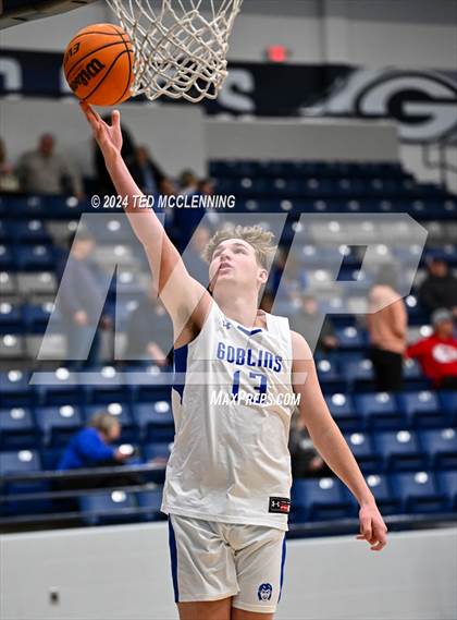 Thumbnail 3 in Harrison vs Greenwood photogallery.