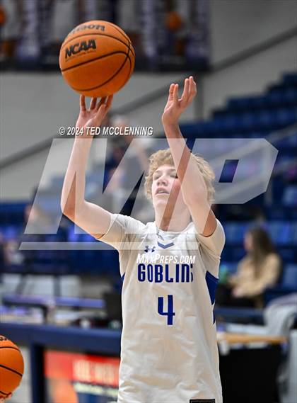 Thumbnail 2 in Harrison vs Greenwood photogallery.