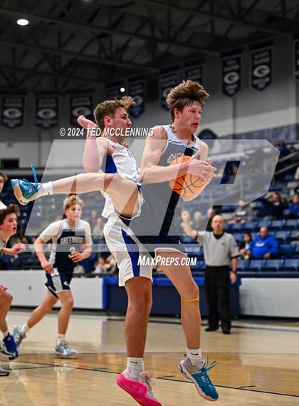 Thumbnail 2 in Harrison vs Greenwood photogallery.