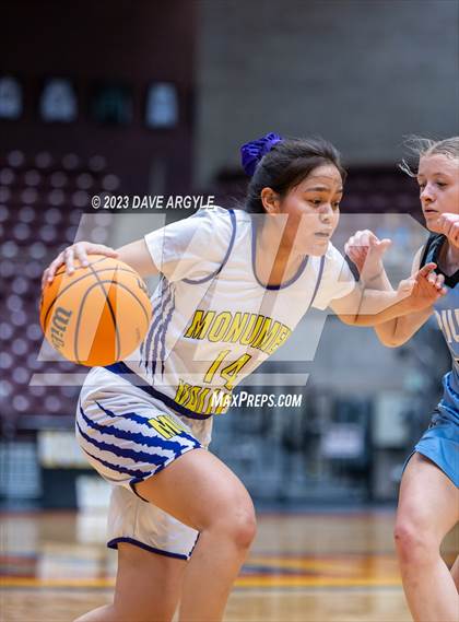 Thumbnail 3 in Piute vs. Monument Valley (UHSAA 1A 5th/7th Place) photogallery.