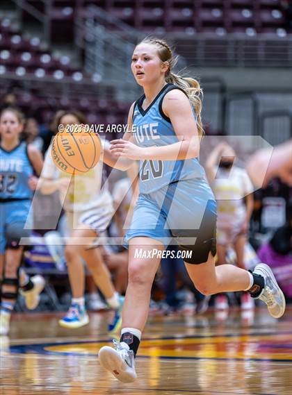 Thumbnail 3 in Piute vs. Monument Valley (UHSAA 1A 5th/7th Place) photogallery.