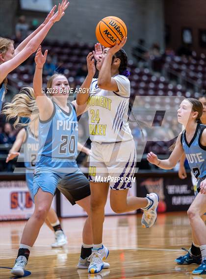 Thumbnail 2 in Piute vs. Monument Valley (UHSAA 1A 5th/7th Place) photogallery.