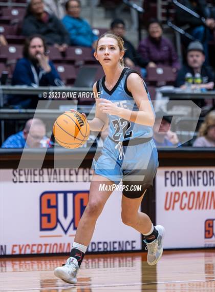 Thumbnail 3 in Piute vs. Monument Valley (UHSAA 1A 5th/7th Place) photogallery.