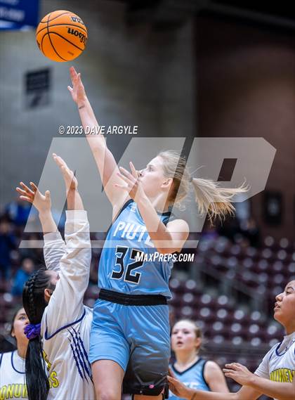 Thumbnail 1 in Piute vs. Monument Valley (UHSAA 1A 5th/7th Place) photogallery.